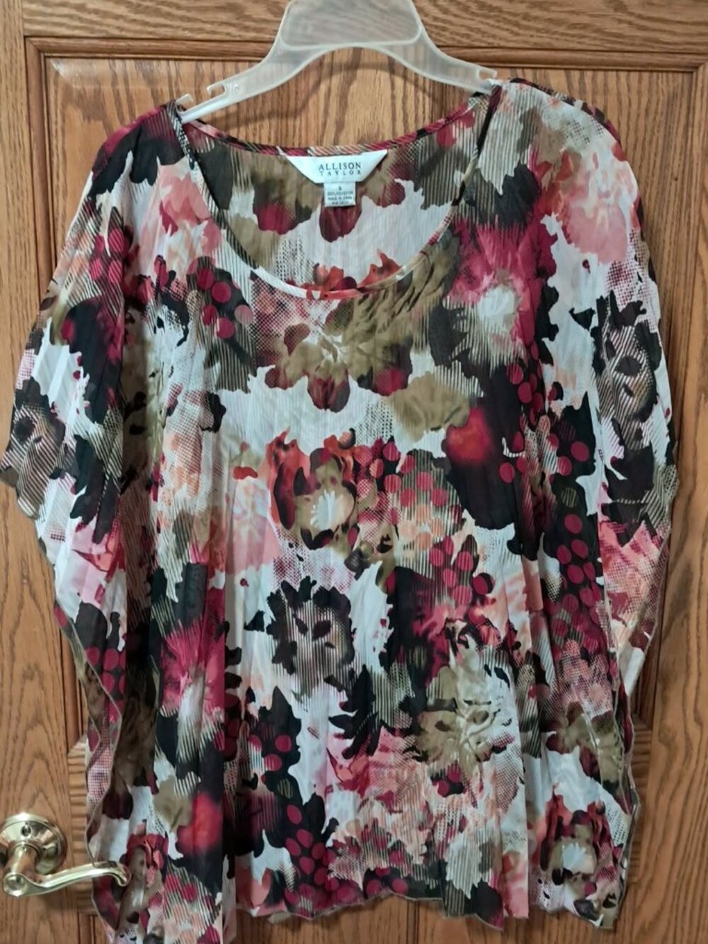 WOMENS TOP - Picture 2 of 6